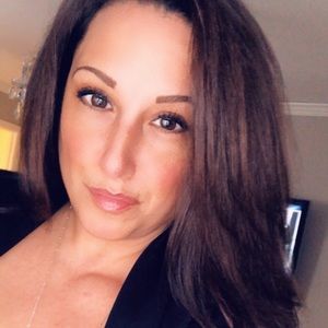 Meet your Posher, Gina